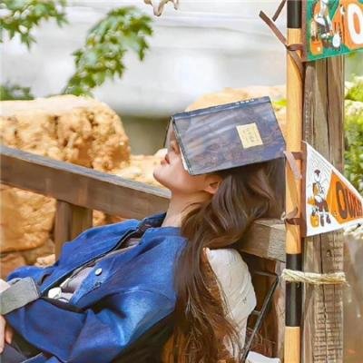 使用下方 20 个影片名，按顺序一一对应，不要改动片名文字，只根据片名和括号内类型提示来虚构全新的故事内容： 律政俏佳人 抵消 死亡谷2021 幻灭第二季 大内密探 牛棚 杀戮南瓜怪 坐88路车回家 老婆结婚了 香草的天空 辣个女生 美丽男孩 夫妇联欢~回不去的夜晚~ 青川入梦 我们的一天 世界的脉络 黑夜春光 凸槌三人行 燃烧的蔷薇 少年说第五季